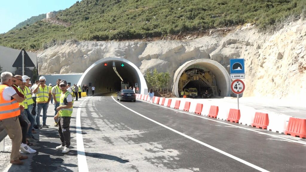 Hapet tuneli i Llogarase, shkurton distancen nga Dukati ne Palase ne 7 minuta